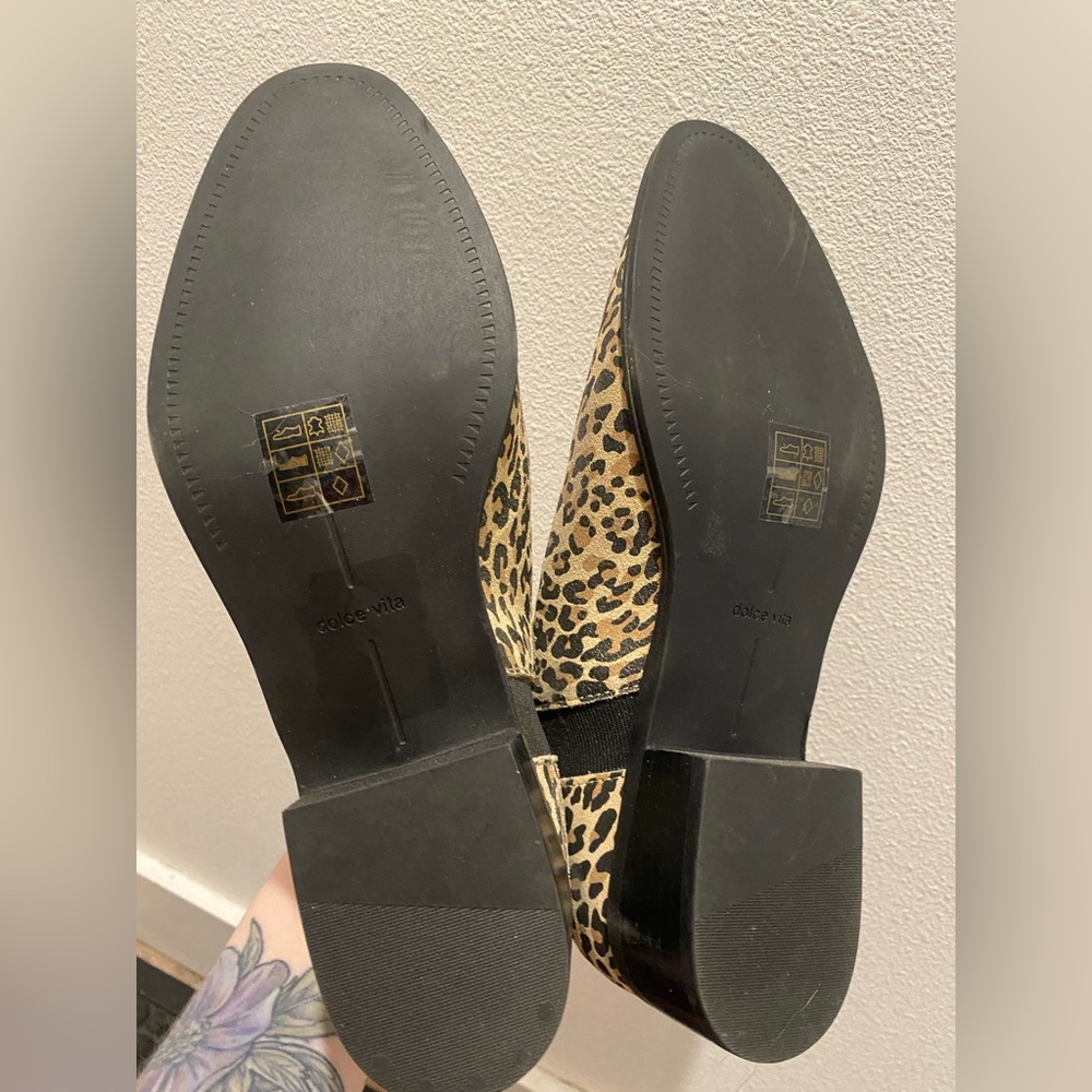 Dolce Vita Leopard/Cheetah Print Chelsea Boots - Picture 3 of 3